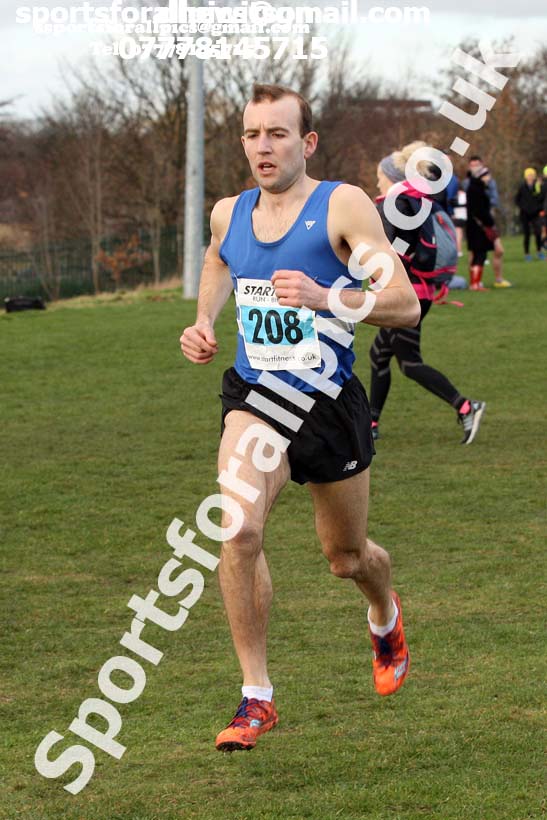 Senior mens Cathedral Relays, Birtley. Photo:  David T. Hewitson/Sports for All Pics